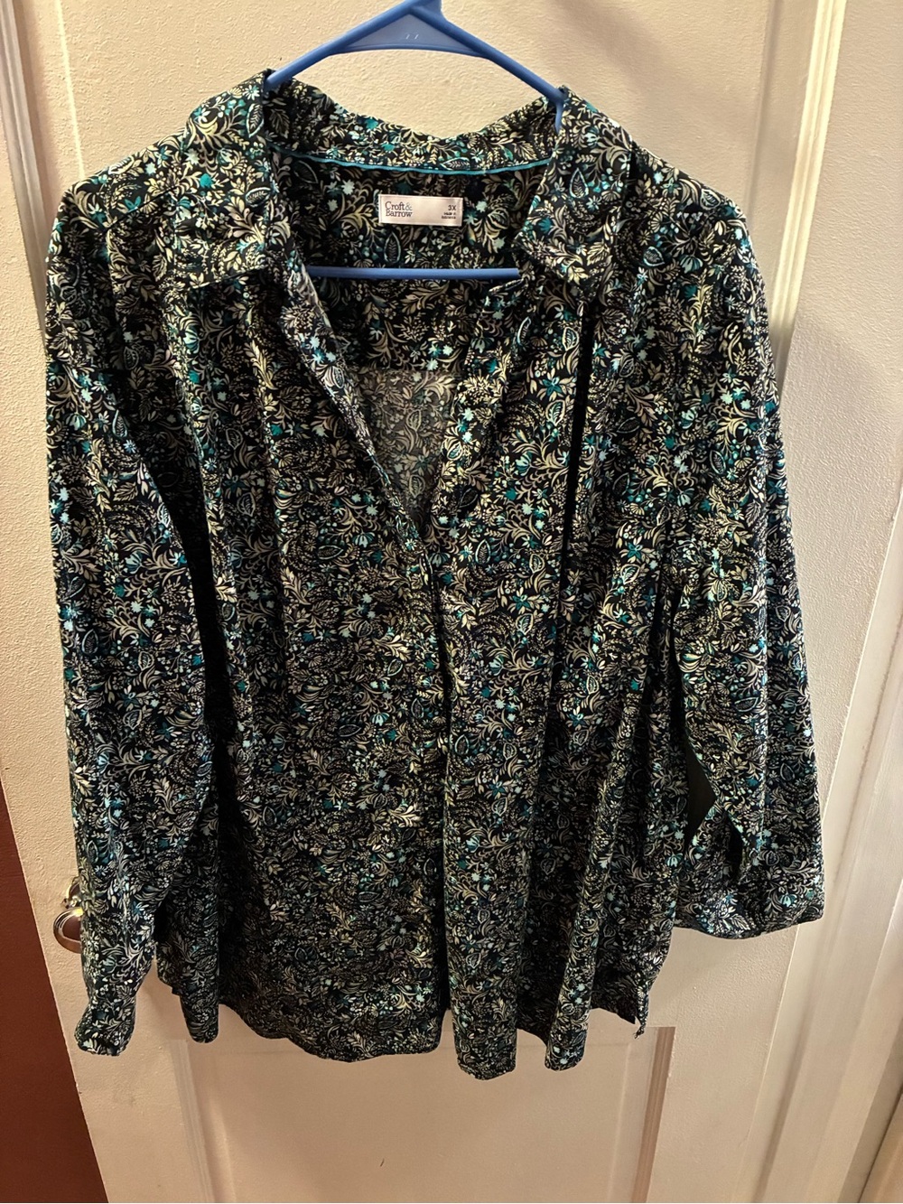 croft & barrow Black Button-Down Shirt with Teal & Cream Floral Print